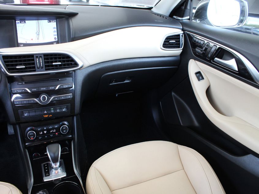 2018 INFINITI QX30 PURE/ESSENTIAL/LUXE/SPORT SJKCH5CP1JA003140