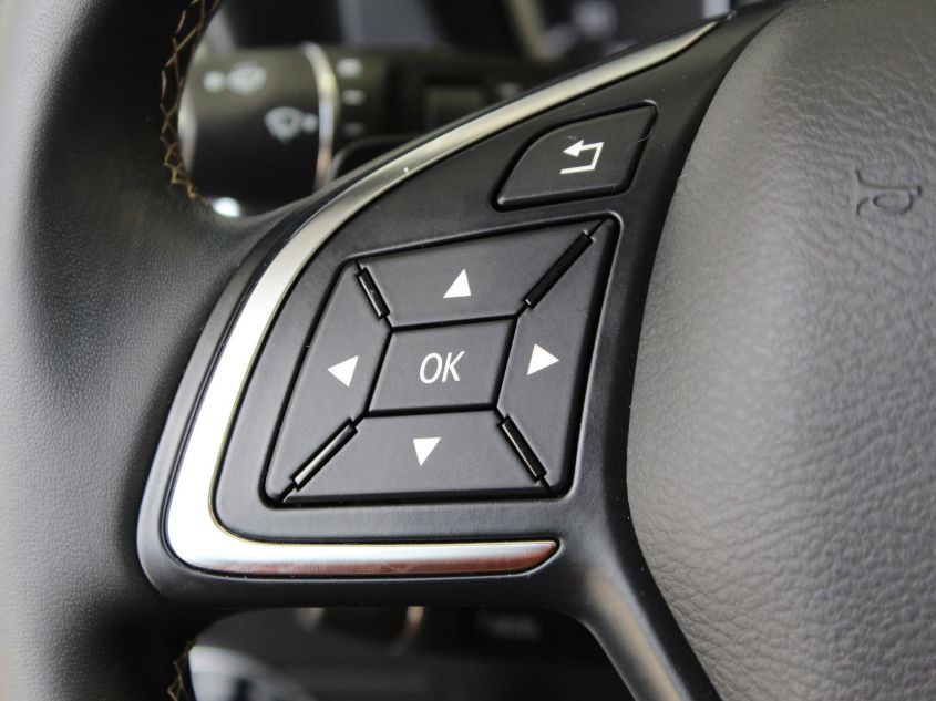 2018 INFINITI QX30 PURE/ESSENTIAL/LUXE/SPORT SJKCH5CP1JA003140
