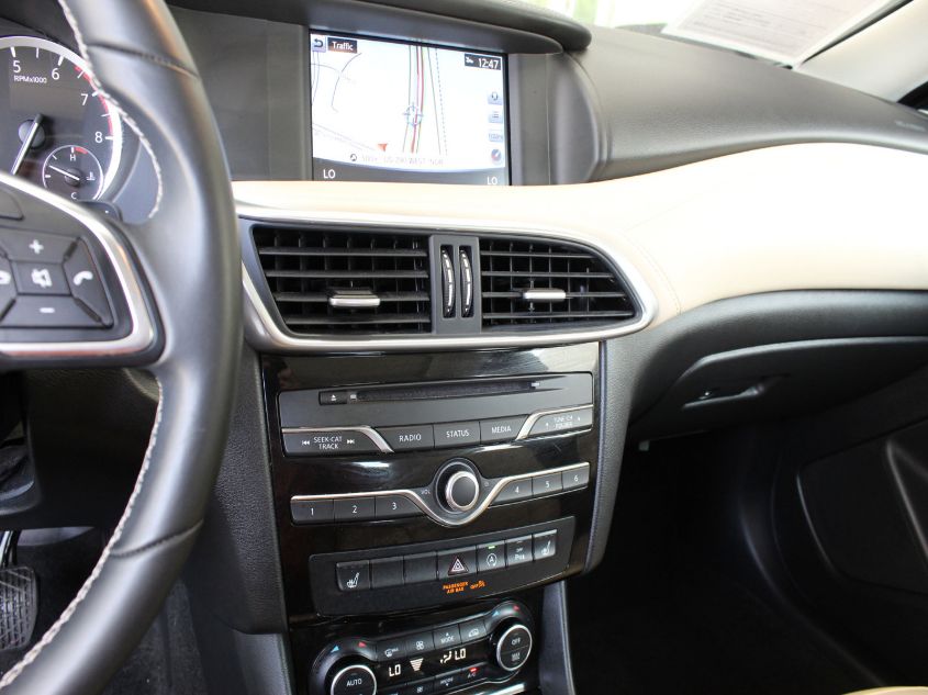 2018 INFINITI QX30 PURE/ESSENTIAL/LUXE/SPORT SJKCH5CP1JA003140