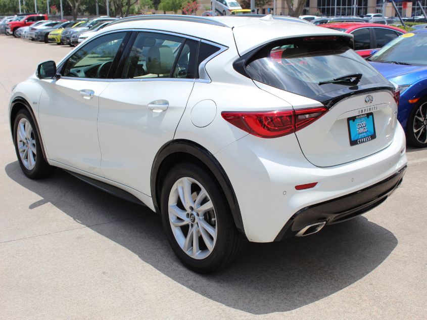 2018 INFINITI QX30 PURE/ESSENTIAL/LUXE/SPORT SJKCH5CP1JA003140
