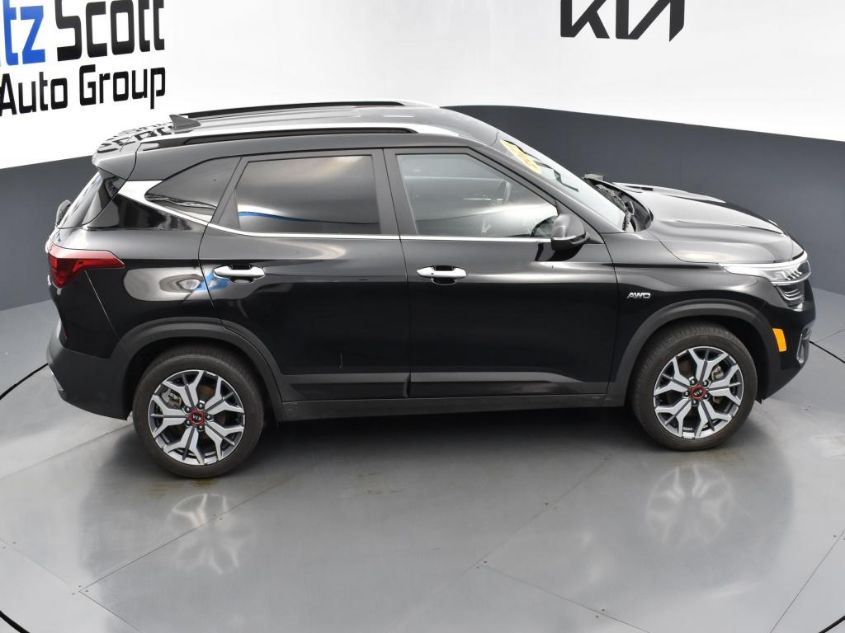 2021 KIA SELTOS SX KNDETCA26M7166583