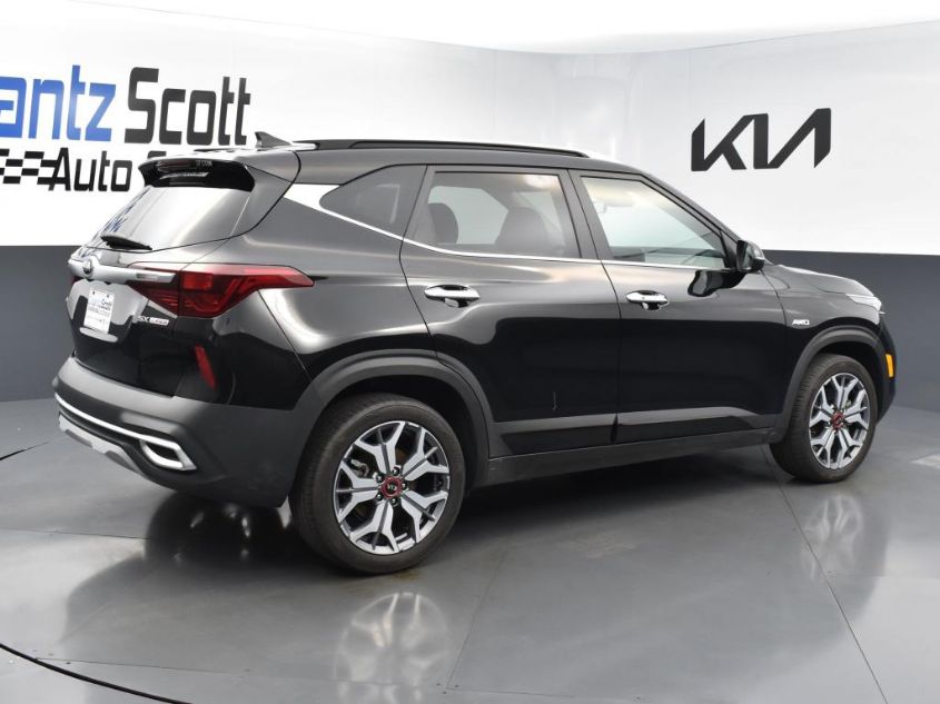 2021 KIA SELTOS SX KNDETCA26M7166583