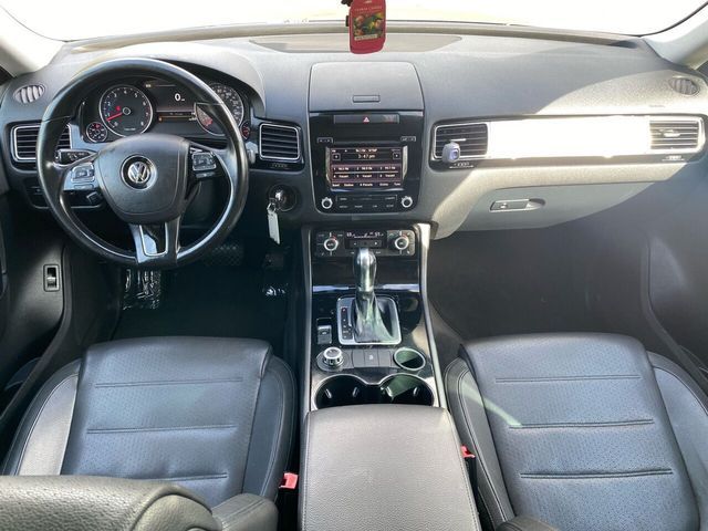 2014 VOLKSWAGEN TOUAREG SPORT WVGEF9BPXED005690