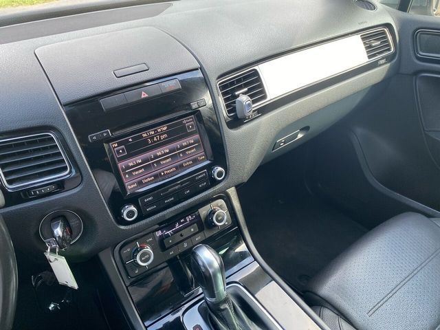 2014 VOLKSWAGEN TOUAREG SPORT WVGEF9BPXED005690