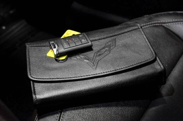 2017 CHEVROLET CORVETTE 1LT 1G1YB2D77H5103200