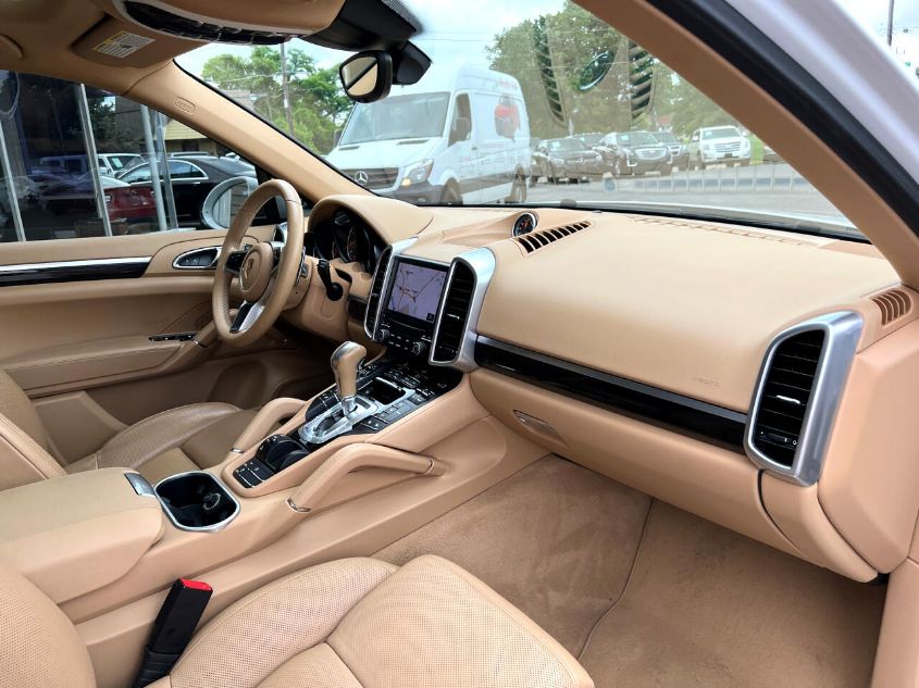2017 PORSCHE CAYENNE WP1AA2A27HKA83440