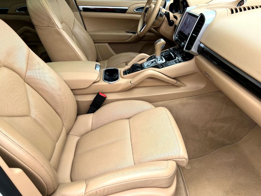 2017 PORSCHE CAYENNE WP1AA2A27HKA83440