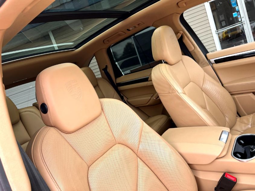 2017 PORSCHE CAYENNE WP1AA2A27HKA83440