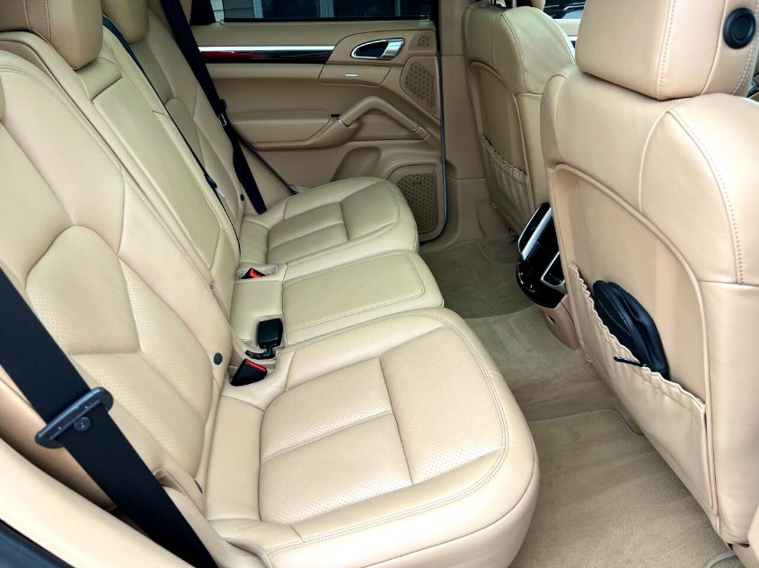 2017 PORSCHE CAYENNE WP1AA2A27HKA83440