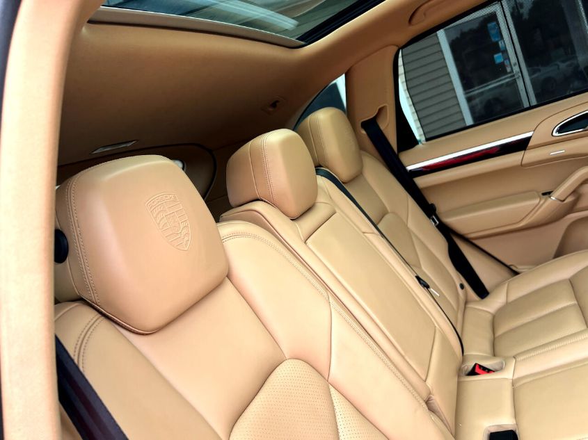 2017 PORSCHE CAYENNE WP1AA2A27HKA83440