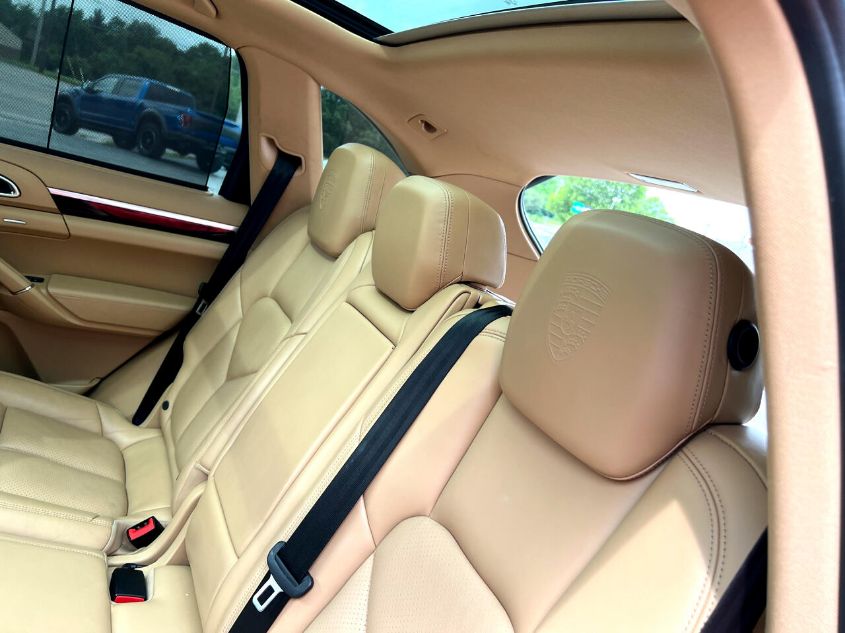 2017 PORSCHE CAYENNE WP1AA2A27HKA83440