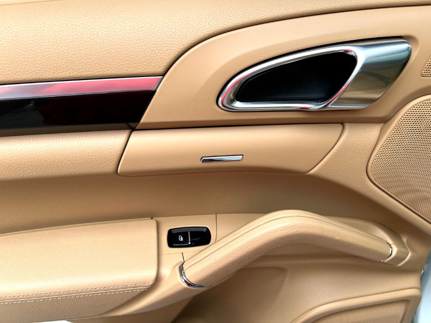 2017 PORSCHE CAYENNE WP1AA2A27HKA83440