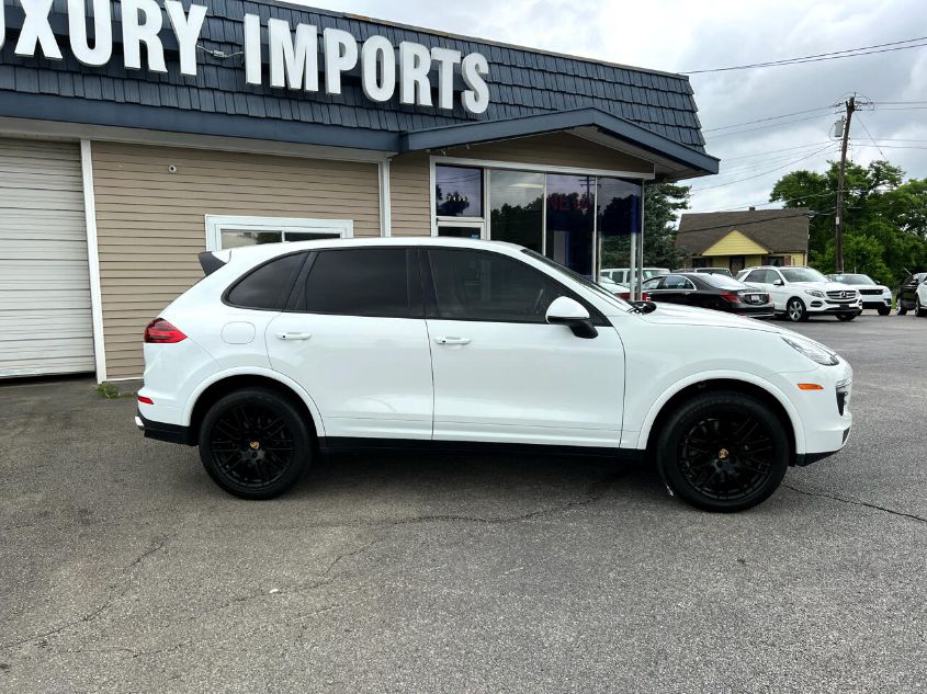2017 PORSCHE CAYENNE WP1AA2A27HKA83440