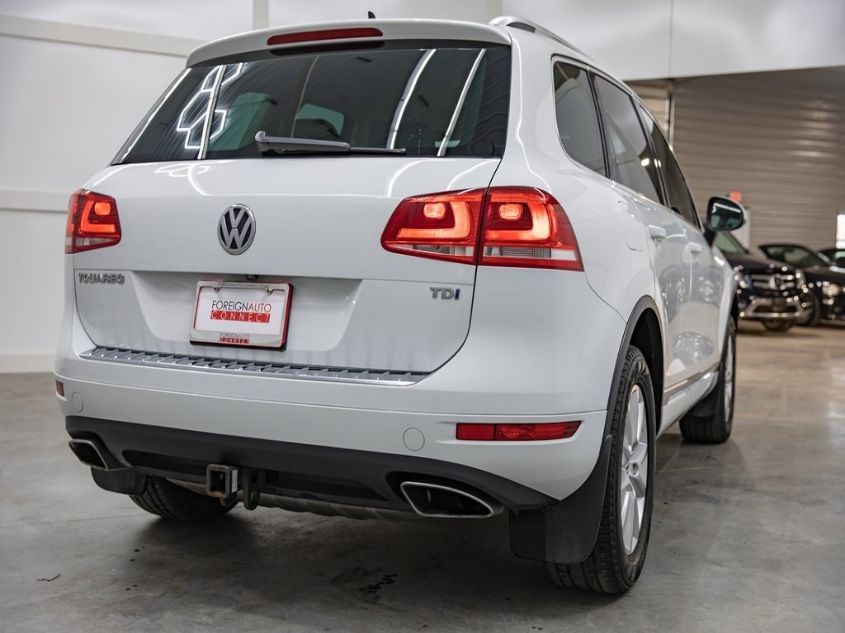 2014 VOLKSWAGEN TOUAREG SPORT W/NAV WVGEP9BP2ED013960