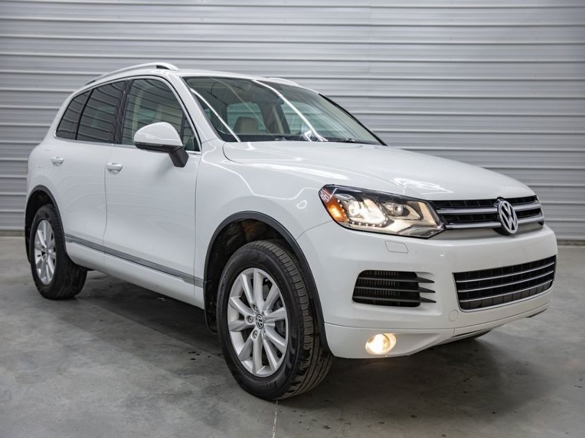 2014 VOLKSWAGEN TOUAREG SPORT W/NAV WVGEP9BP2ED013960
