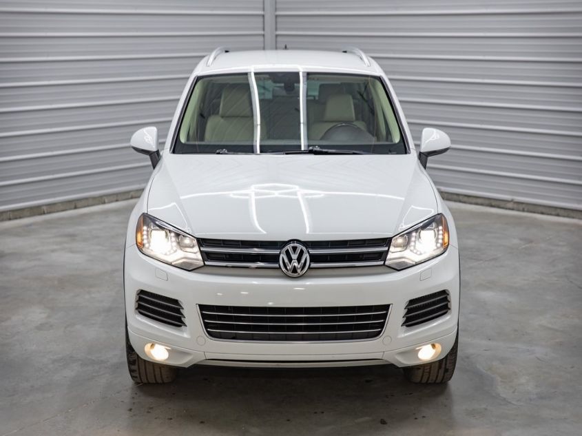 2014 VOLKSWAGEN TOUAREG SPORT W/NAV WVGEP9BP2ED013960