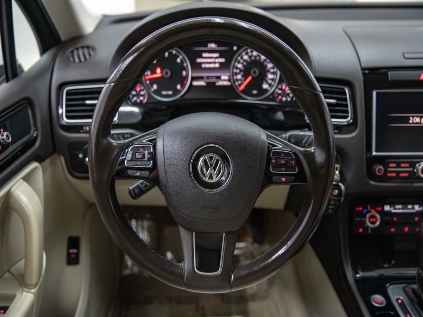 2014 VOLKSWAGEN TOUAREG SPORT W/NAV WVGEP9BP2ED013960