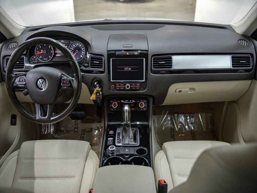 2014 VOLKSWAGEN TOUAREG SPORT W/NAV WVGEP9BP2ED013960