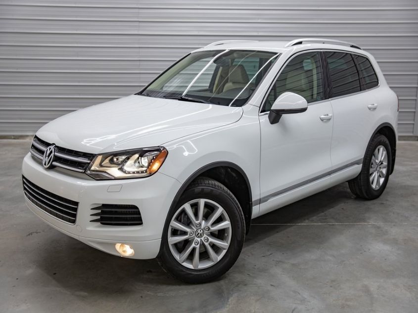 2014 VOLKSWAGEN TOUAREG SPORT W/NAV WVGEP9BP2ED013960