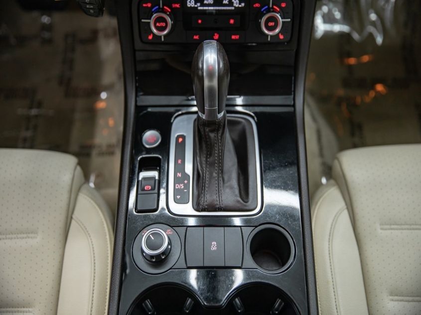 2014 VOLKSWAGEN TOUAREG SPORT W/NAV WVGEP9BP2ED013960