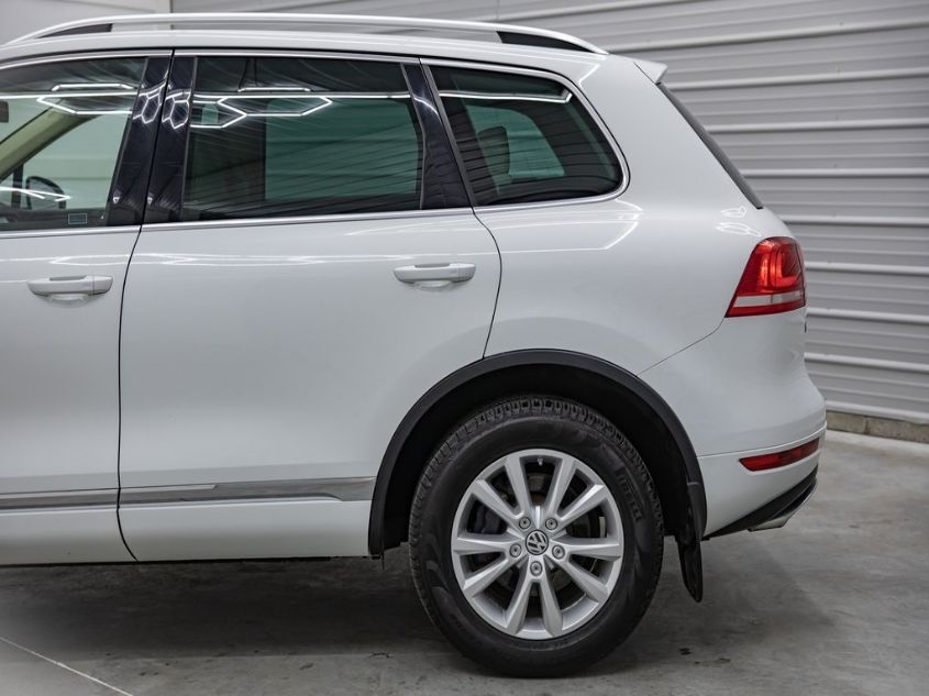 2014 VOLKSWAGEN TOUAREG SPORT W/NAV WVGEP9BP2ED013960