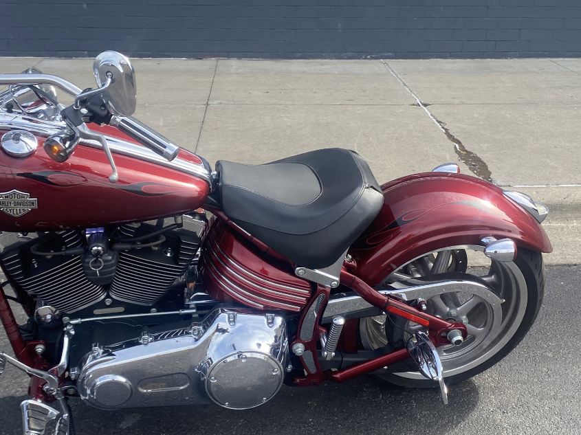 2010 HARLEY-DAVIDSON FXCWC 1HD1JK510AB021143