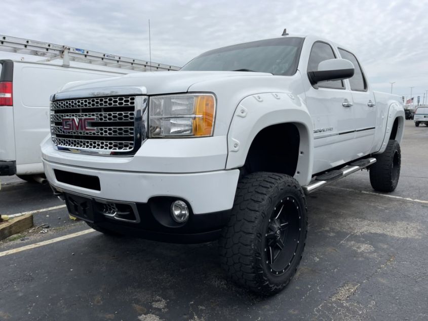 2013 GMC SIERRA 2500HD DENALI 1GT125E82DF161057