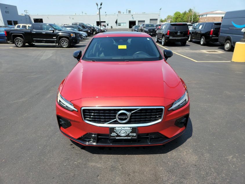 2019 VOLVO S60 T6 R-DESIGN 7JRA22TM1KG011920
