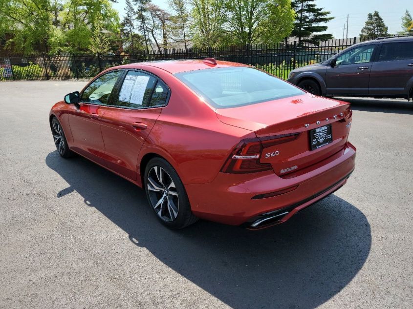 2019 VOLVO S60 T6 R-DESIGN 7JRA22TM1KG011920