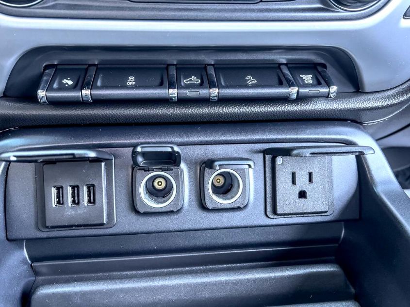 2015 GMC SIERRA 2500HD SLT 1GT22ZE82FZ529587