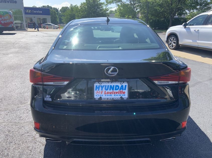 2018 LEXUS IS IS 300 JTHC81D23J5031544