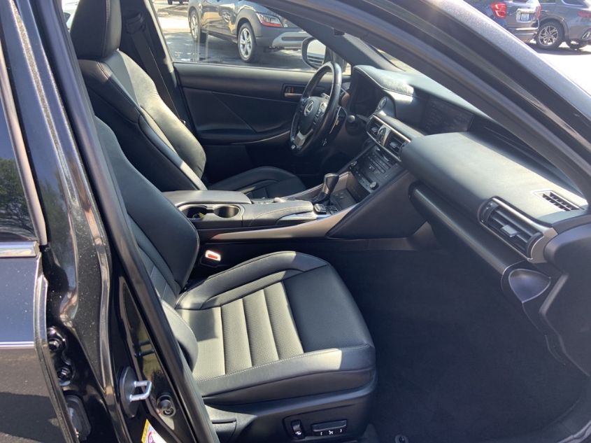 2018 LEXUS IS IS 300 JTHC81D23J5031544