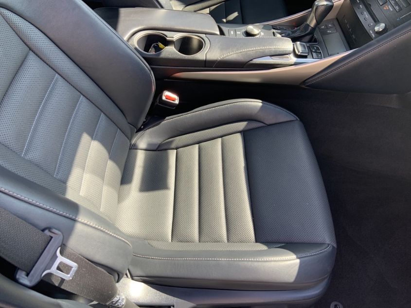 2018 LEXUS IS IS 300 JTHC81D23J5031544