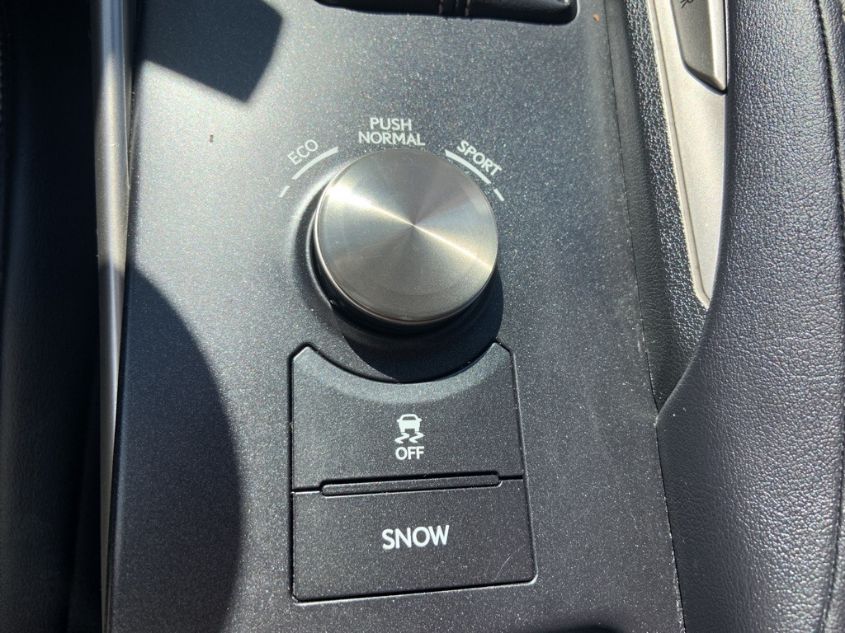 2018 LEXUS IS IS 300 JTHC81D23J5031544