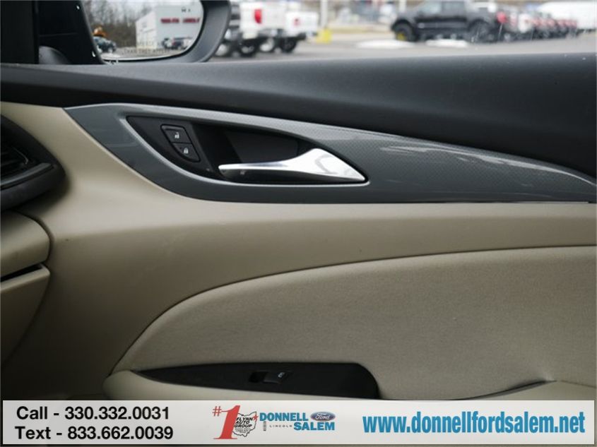 2018 BUICK REGAL TOURX PREFERRED W04GU8SX3J1159046