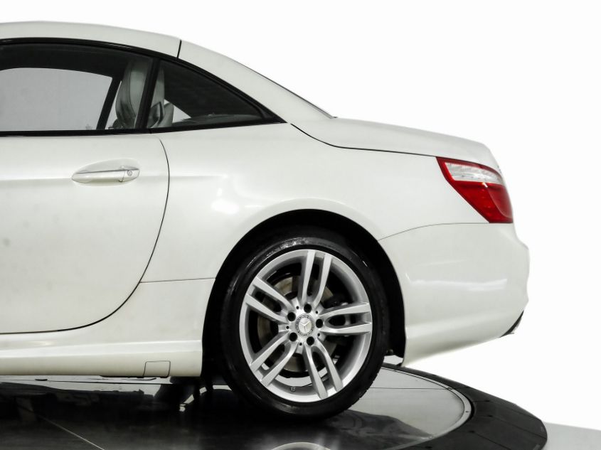 2013 MERCEDES-BENZ SL-CLASS SL 550 WDDJK7DA8DF010472