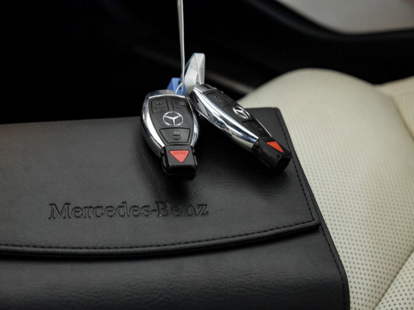 2013 MERCEDES-BENZ SL-CLASS SL 550 WDDJK7DA8DF010472