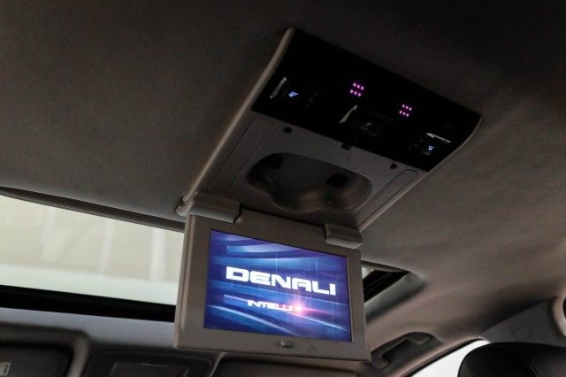 2017 GMC YUKON XL DENALI 1GKS2HKJXHR224069
