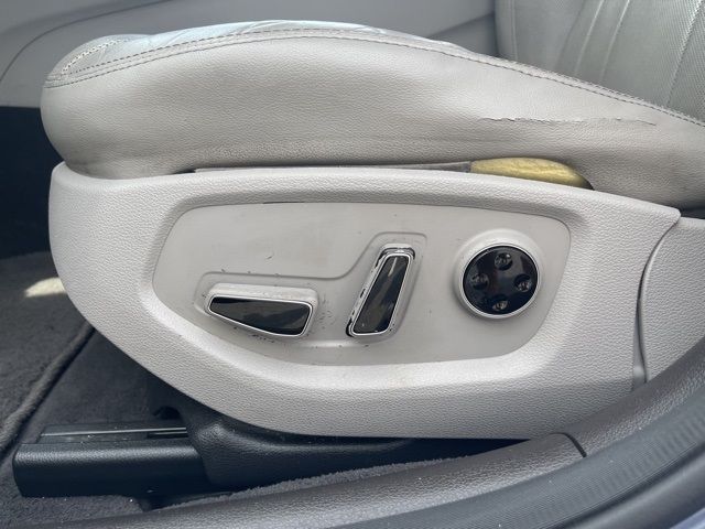 2015 HYUNDAI GENESIS 3.8L KMHGN4JE4FU040872