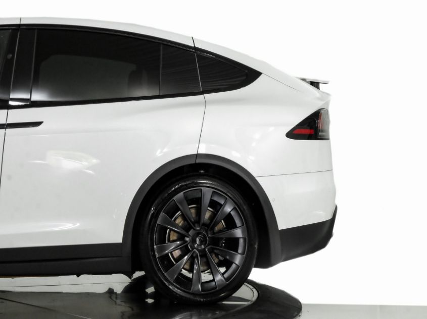 2022 TESLA MODEL X 7SAXCBE61NF337352