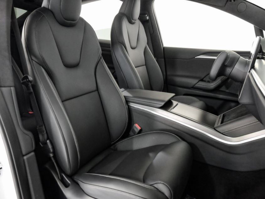 2022 TESLA MODEL X 7SAXCBE61NF337352