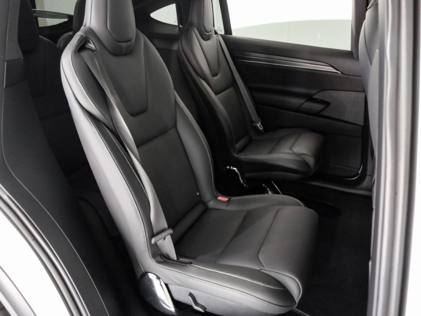 2022 TESLA MODEL X 7SAXCBE61NF337352