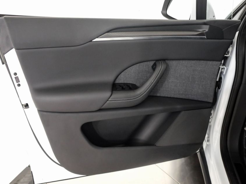 2022 TESLA MODEL X 7SAXCBE61NF337352
