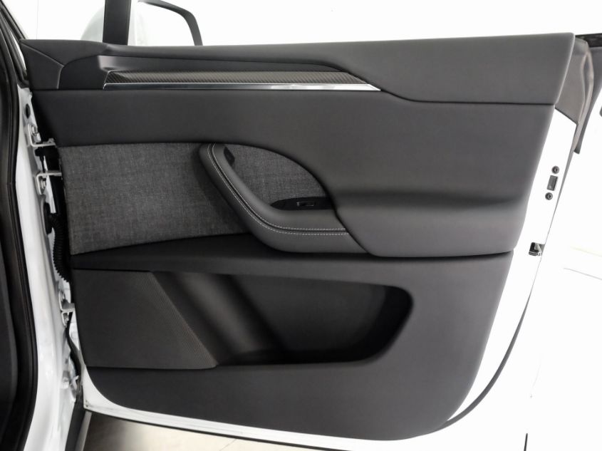 2022 TESLA MODEL X 7SAXCBE61NF337352