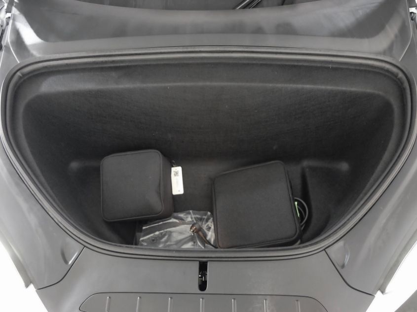 2022 TESLA MODEL X 7SAXCBE61NF337352