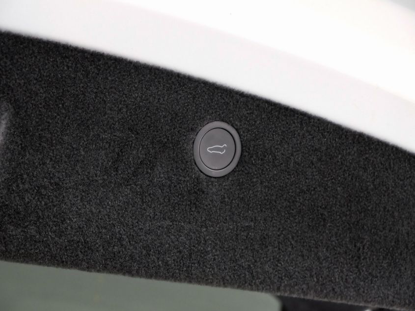 2022 TESLA MODEL X 7SAXCBE61NF337352