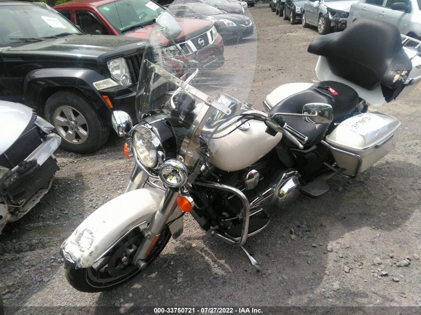 2014 HARLEY-DAVIDSON FLHP POLICE ROAD KING 1HD1FHM1XEB624015