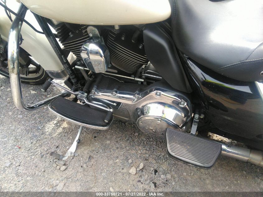 2014 HARLEY-DAVIDSON FLHP POLICE ROAD KING 1HD1FHM1XEB624015
