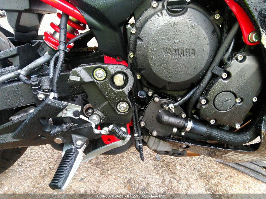 2015 YAMAHA FZ6 R JYARJ18E7FA014079