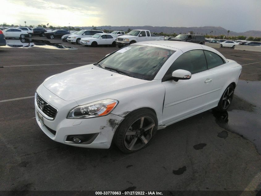 2013 VOLVO C70 T5 YV1672MC8DJ138353